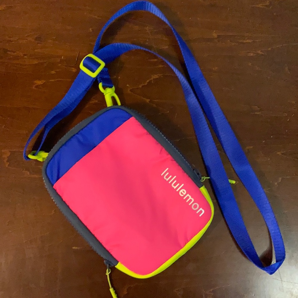 Lululemon easy access crossbody.